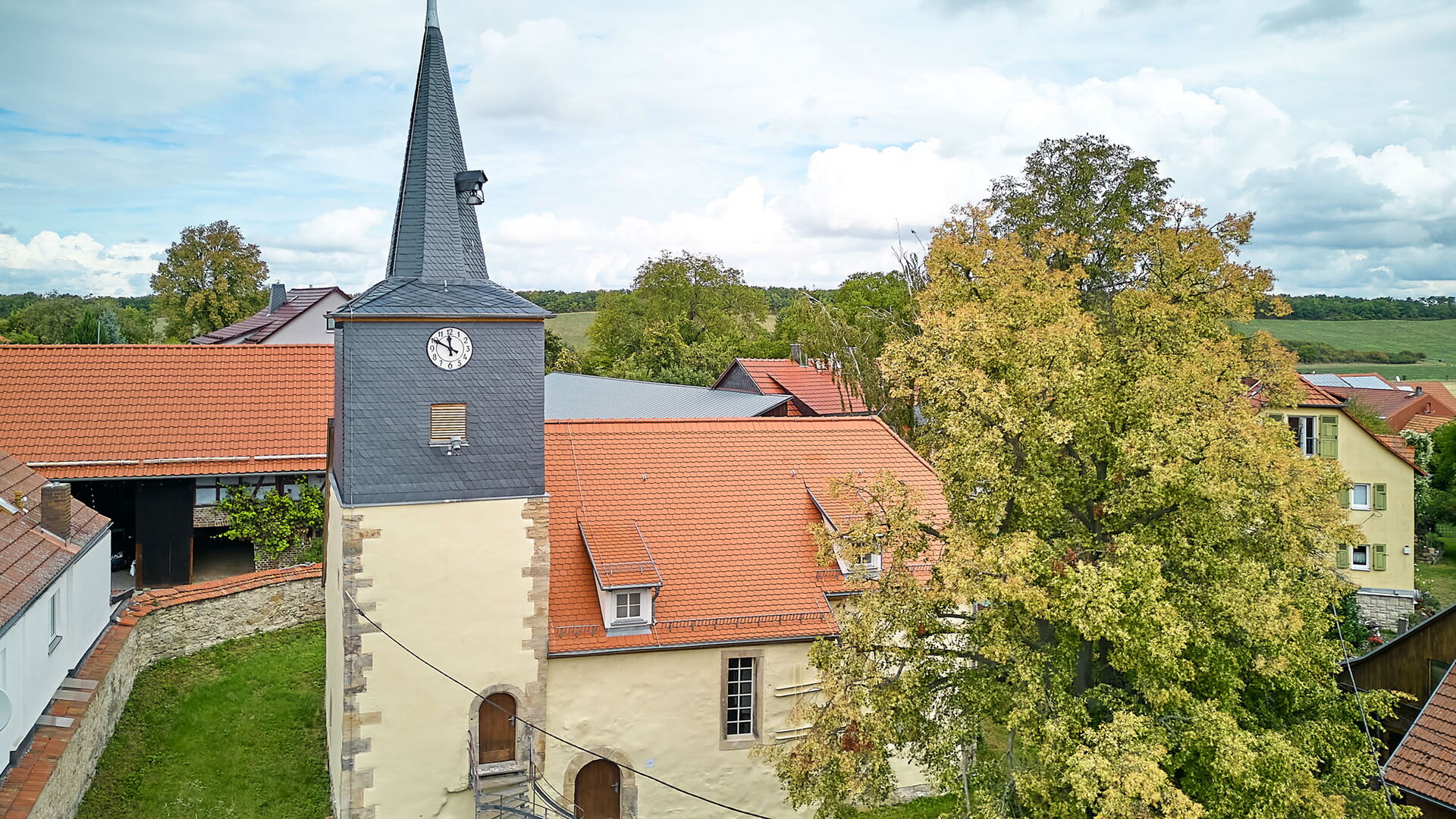 Impressionen aus Röhrensee: die Kirche Sankt Nikolai