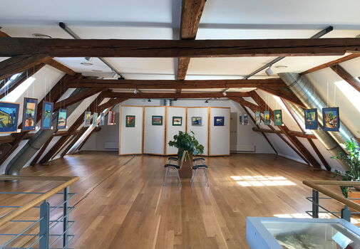 Ausstellungsraum in der Kulturscheune Mühlberg